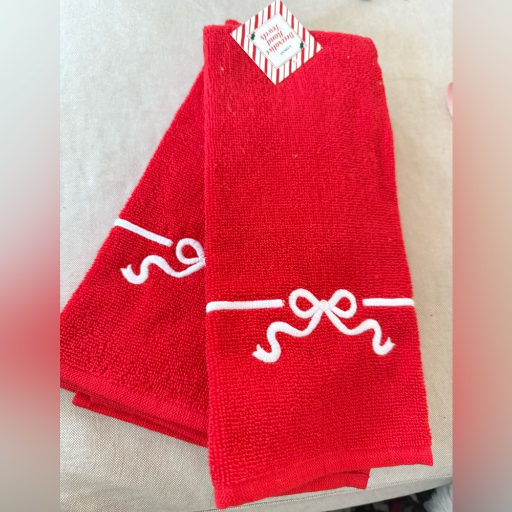 Target Bullseye Playground Red Bow Hand Towel Set White Bow 2025 NEW
